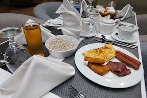 Buffet de pequeno-almoço