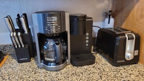Kaffe og/eller kaffemaskine