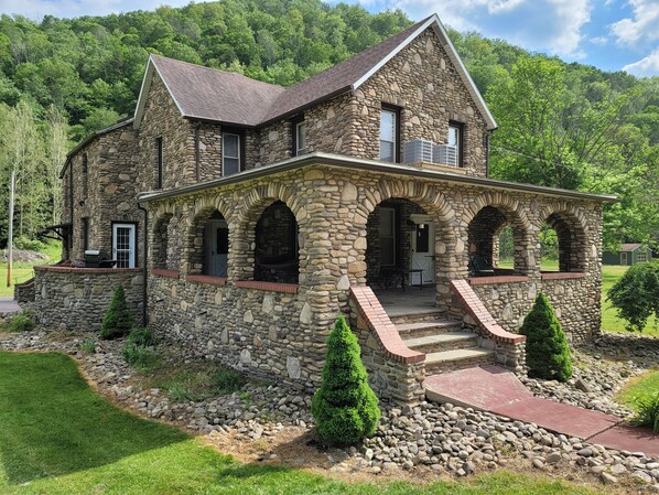 120+ year old creek stone built home