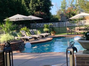 Yard, Outdoors, Nature, Pool, Water