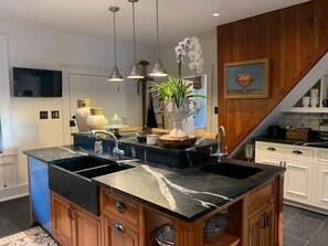 Indoors, Room, Kitchen Island, Kitchen, Home Decor