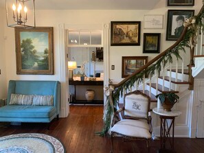 Flooring, Hardwood, Floor, Living Room, Room