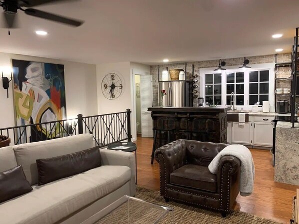 Living Room, Room, Indoors, Furniture, Couch