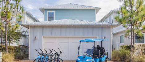 6 Seater Golf Cart and 6 Bikes!