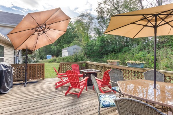 Large umbrellas to enjoy the back deck with a little shade while grilling.