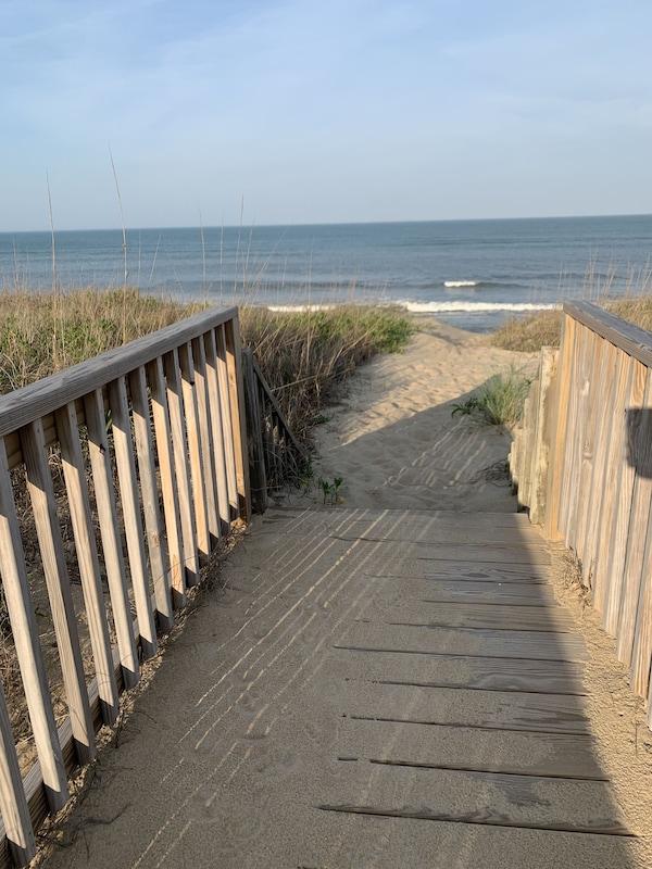 Dune deck access to the beach