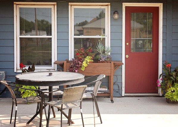 Back outdoor patio and back entrance 