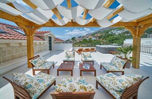 Terrace with hot tub.