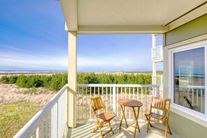 Enjoy your morning coffee on the deck!