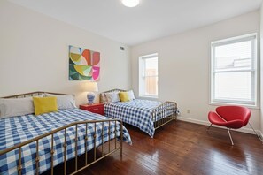 Large bedroom. Comfy queens.