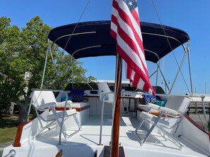 Starry Banner's flybridge has ample seating and is a great place to hang out