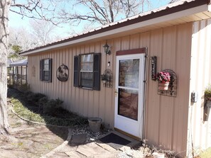 BandB20outdoor20pic202