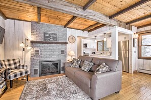 Living Room | Open Floor Plan