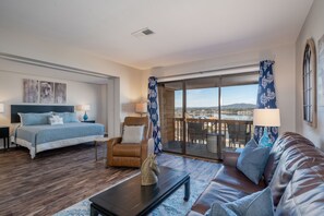Fabulous 3rd floor condo with spectacular views!