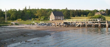 Foster Beach Cottage