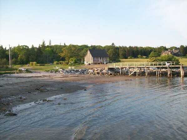 Foster Beach Cottage