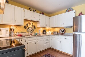 Upper level kitchen with everything you need!