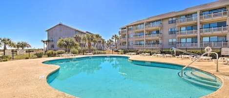 Saint Helena Vacation Rental | 1BR | 1.5BA | 806 Sq Ft | 1st Floor