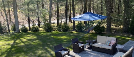 Nassau Point - Enjoy patio, hotub & outdoor shower after fun day @ private beach