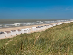 Himmel, Wasservorräte, Pflanze, Natürliche Landschaft, Grundstueck, Küsten Und Ozeanische Forms, Wasser, Strand, Terrain, Gras