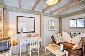 She Shed | Detached Home Office | Laptop-Friendly Desk | Printer