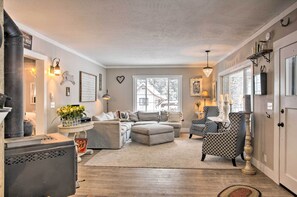 Living Room | Main Floor | Free WiFi