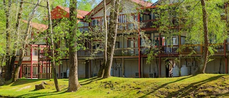 Idyllic setting on the Chattahoochee River