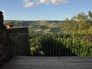 terrasse panoramique du gîte de 30 m2 : vue vallée du Tarn
