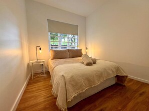 Queen size bed in second bedroom