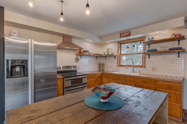 The beautiful kitchen at Wildflower Cottage.