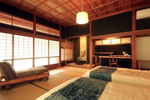 2 semi-double bedroom 10 tatami mats