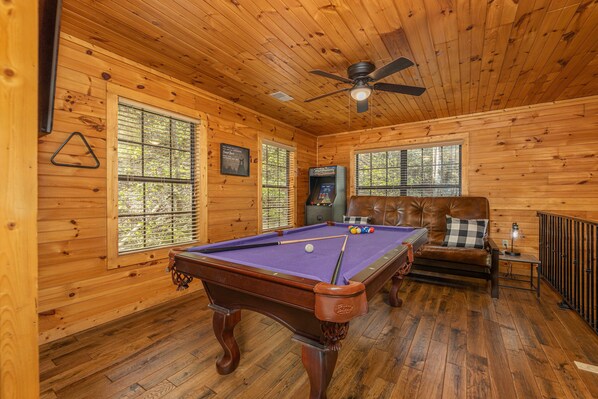Fun gameroom! 