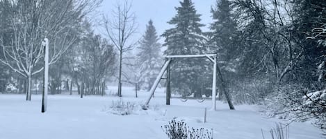 Skidåkning och snöaktiviteter