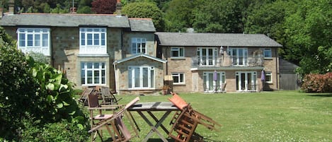 Buildings from the garden