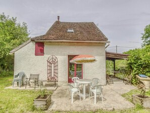 Holiday Home Exterior [summer]