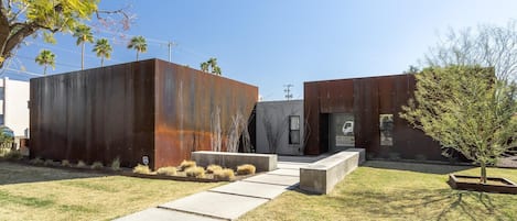 Hot rolled steel and concrete design. The attention to detail in this contemporary modern home is amazing! 