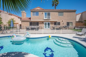 Gated pool for family fun!!