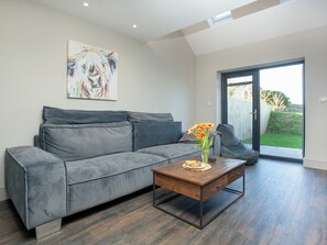 Living area | The Cowrie - Mussel Inn Cottages, Down Thomas near Plymouth
