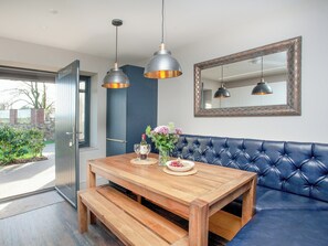 Dining Area | The Cowrie - Mussel Inn Cottages, Down Thomas near Plymouth