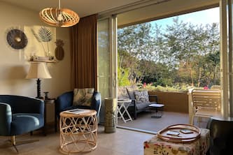 Beachfront RESORT Ocean VIEW Rare LANAI 5 Star LOCATION New UPDATED A+ Beach MKV