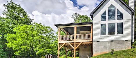 Asheville Vacation Rental | 3BR | 2BA | Stairs Required to Access