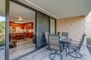 Outdoor seating available at the Private Lanai