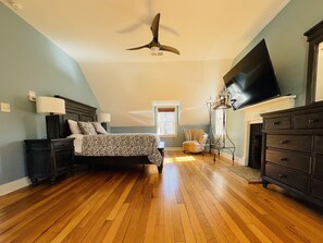 Large upstairs bedroom