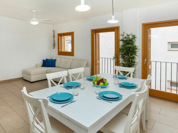 Table, Furniture, Property, Green, Azure, Chair, Wood, Textile, Lighting, Rectangle