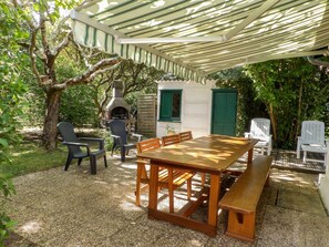 Plante, Table, Meubles, Propriété, Communauté Des Plantes, Bâtiment, La Nature, Ombre, Tableau De Plein Air, Arbre