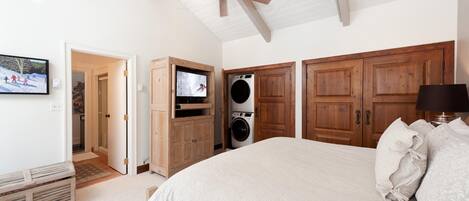 Upstairs King Bedroom with TV and Washer/Dryer