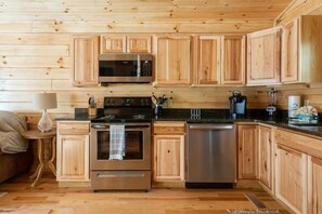 Kitchen Complete With Granite And Stainless Steel Appliances!