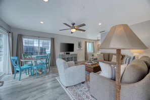 339CL - Living Room