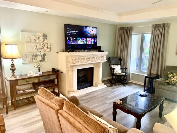 2100 sqft of Luxury and Convenience! Located on the first floor! No Elevators!
