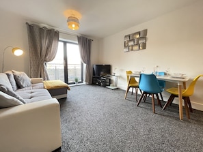 Living Room / Lounge